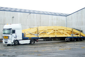 Transport d'une charpente lamell-coll Obois